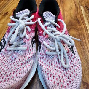 Pink Saucony Form Fit 8